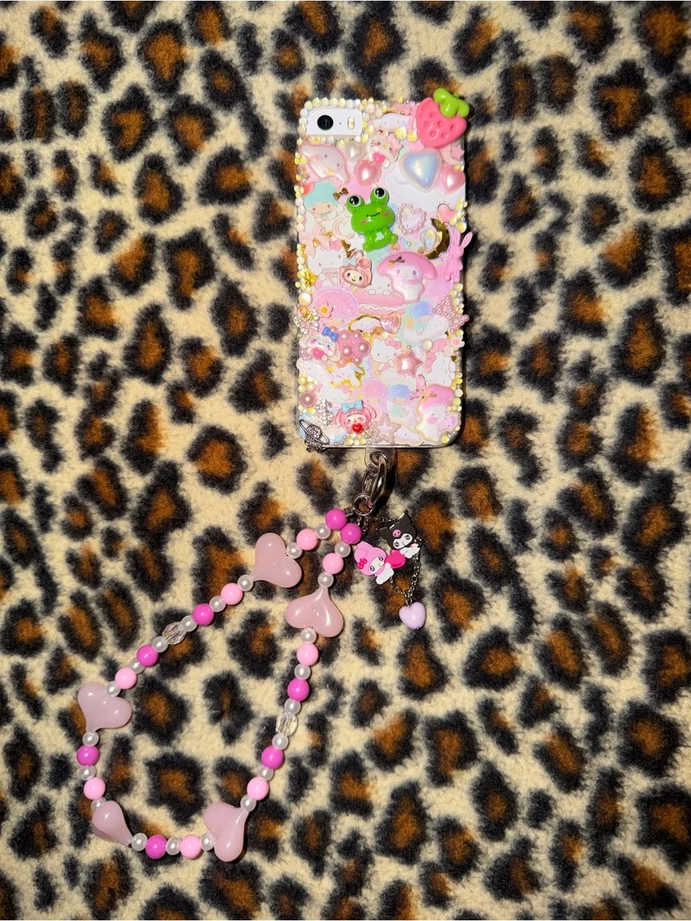 iPhone SE (2016) MINT CONDITION!!